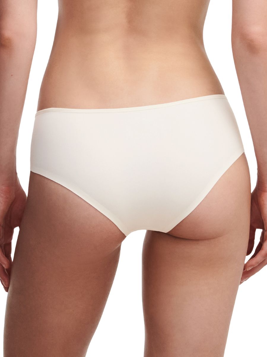 Easy Feel Cloudia Covering Shorty