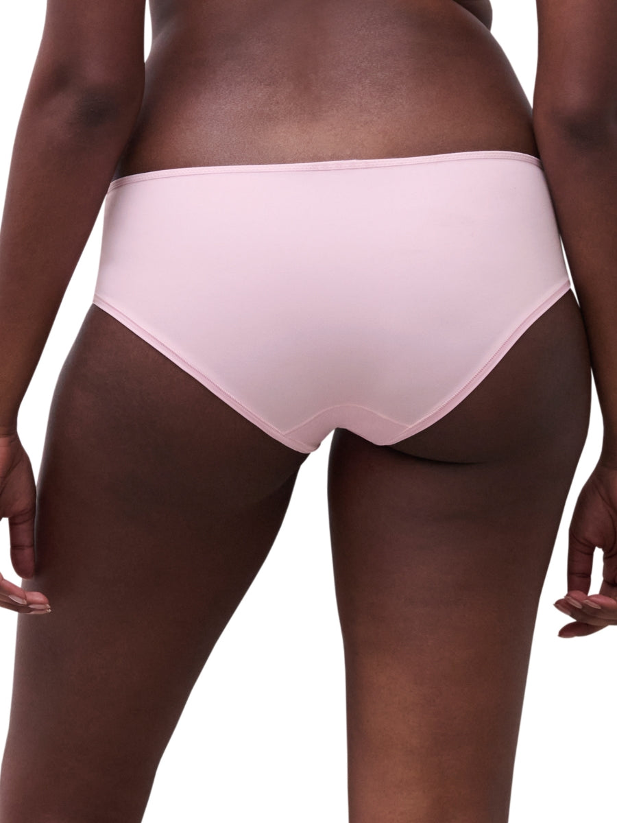 Norah Chic Covering Shorty