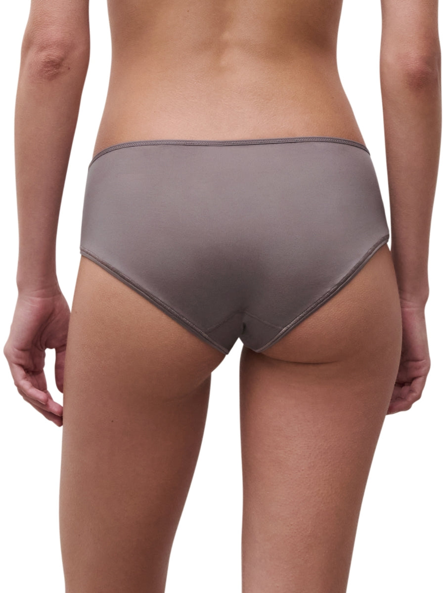 Norah Chic Covering Shorty