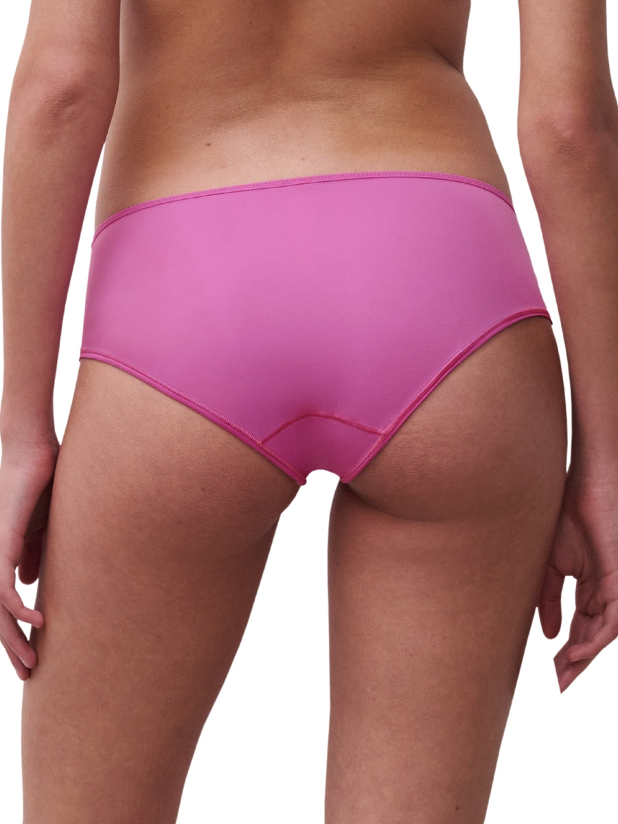 Norah Chic Covering Shorty