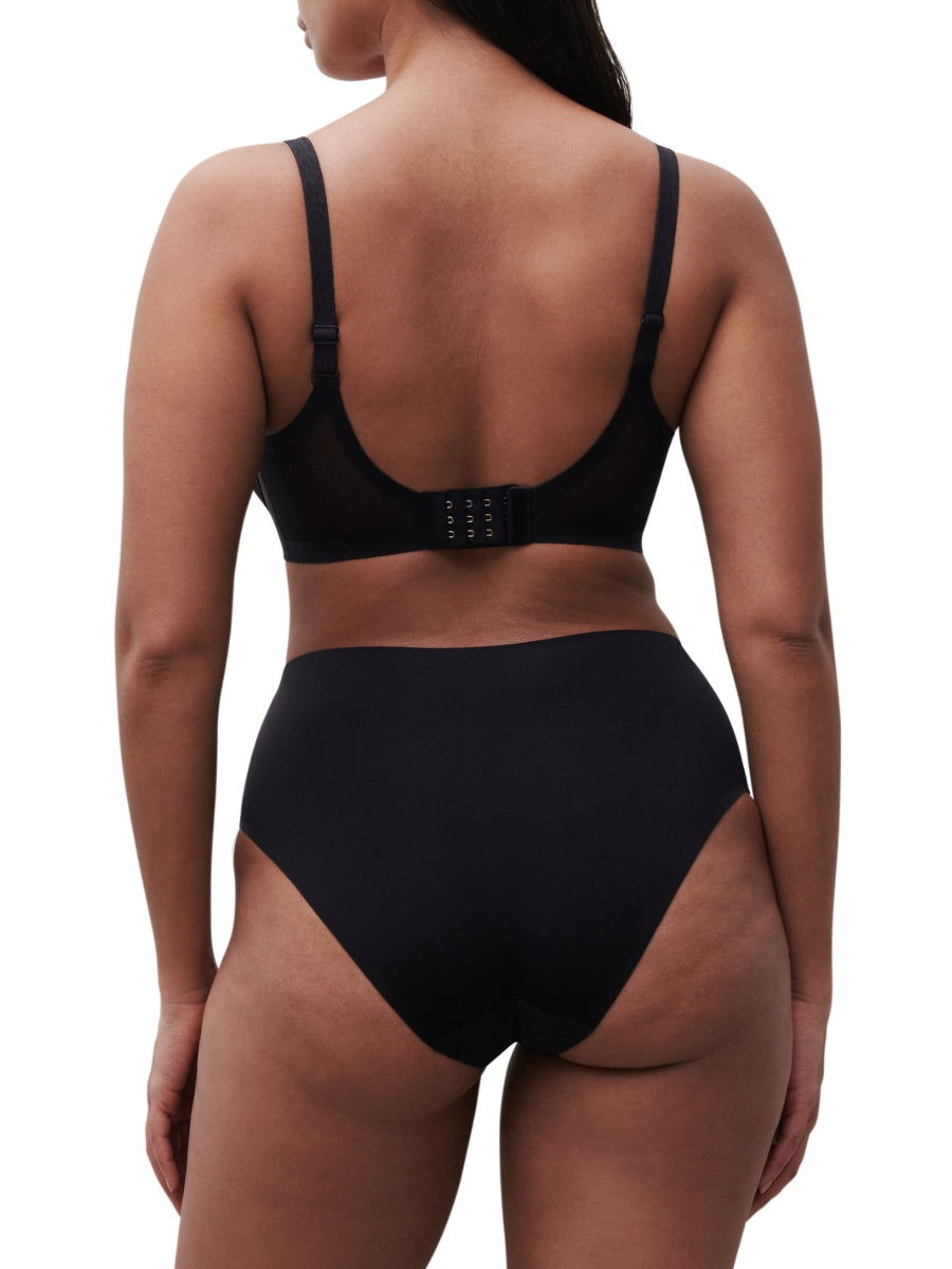 Pure Lace Covering Moulded Bra - Black