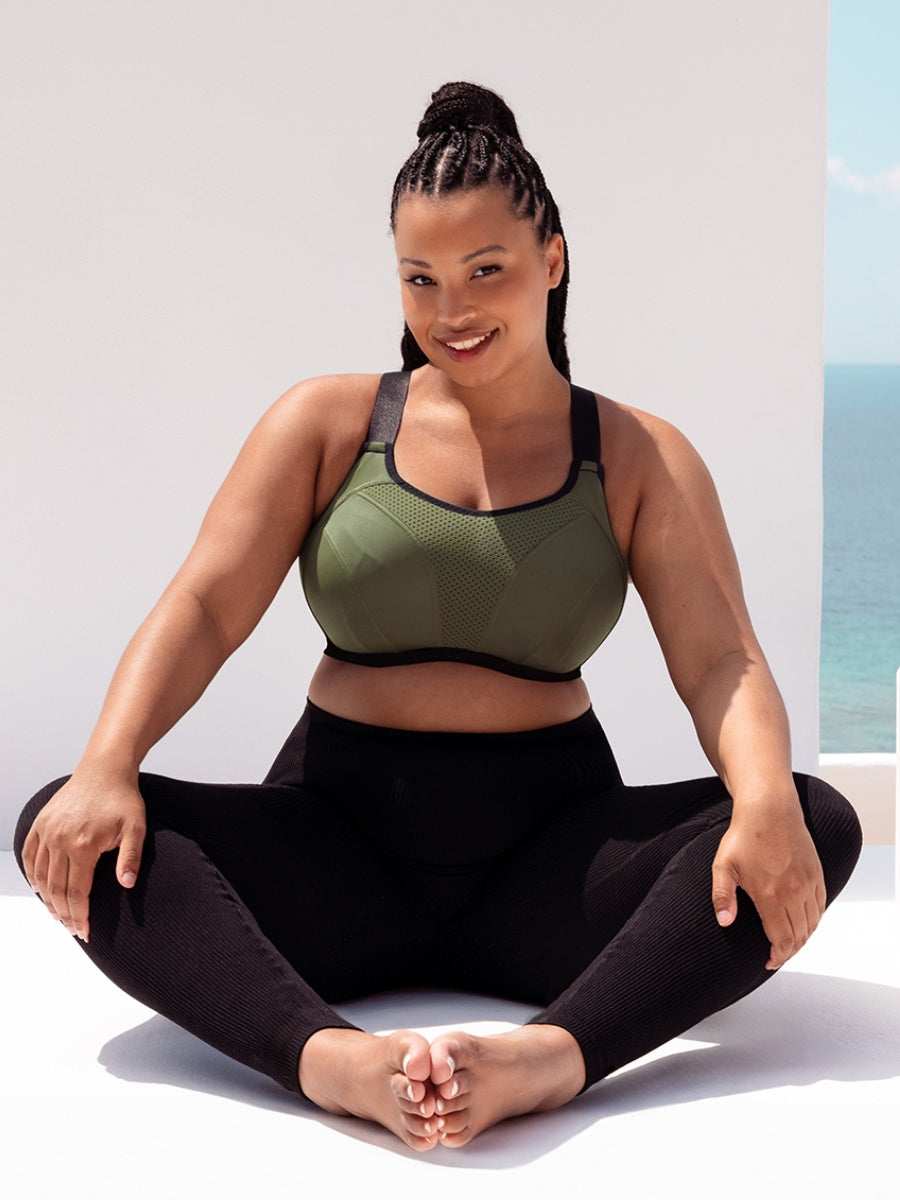 Everymove Wired Multiway Sports Bra - Jungle Green/Black