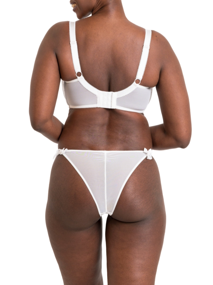 Flora Tanga