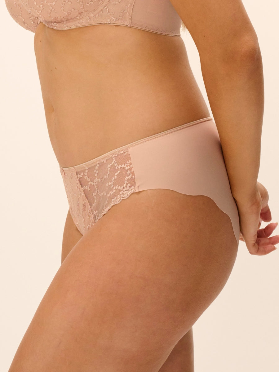 Ana Brief