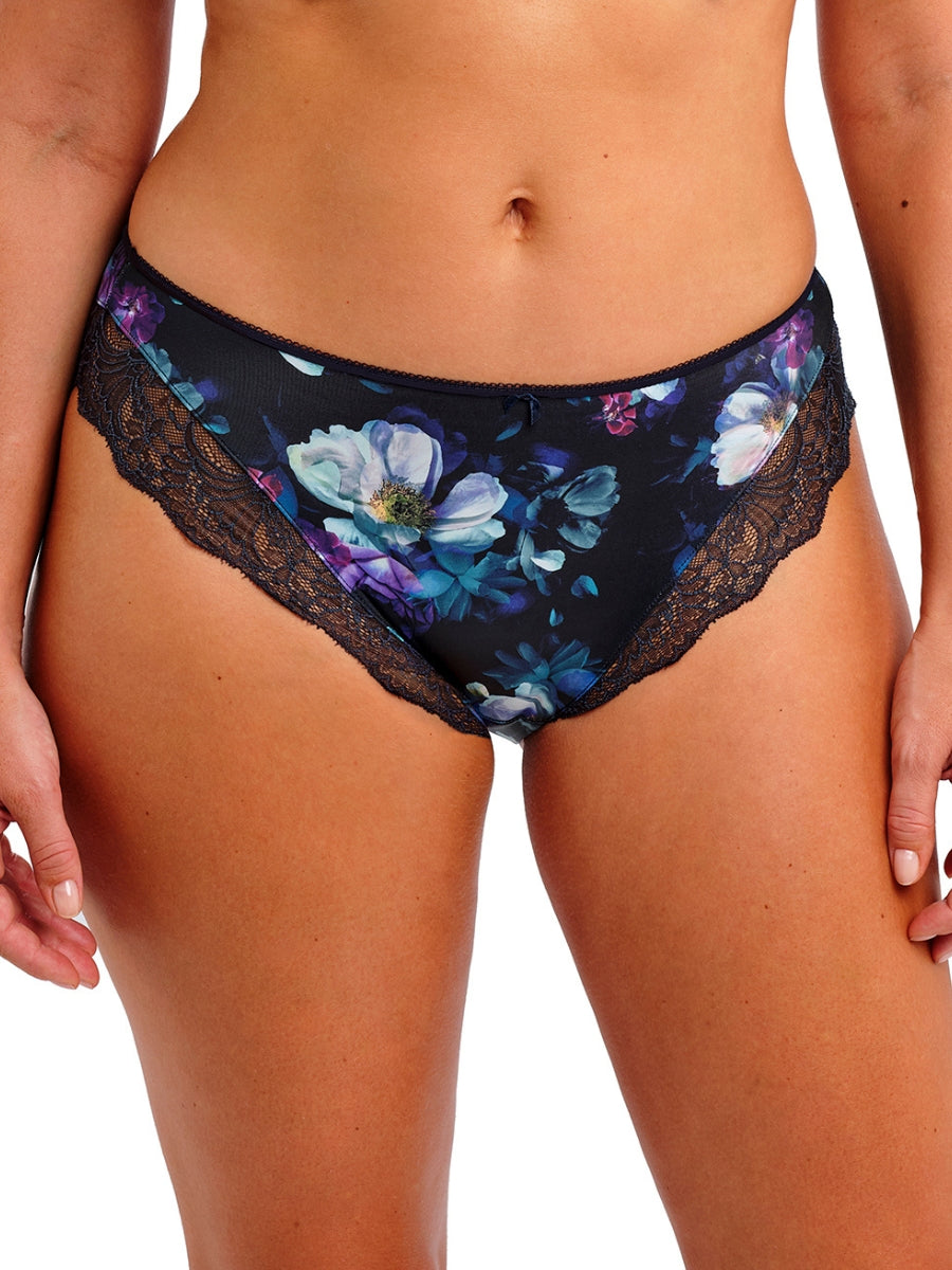Lucia Brief
