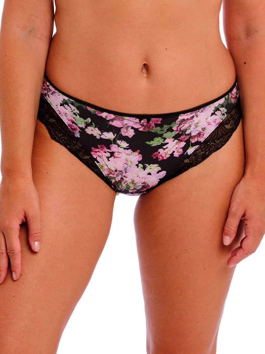 Lucia Brief