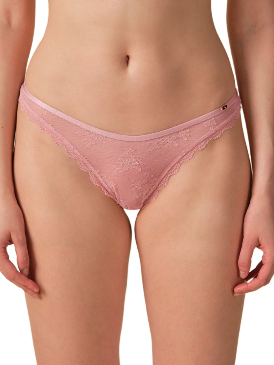 Vintage Romance Brazilian