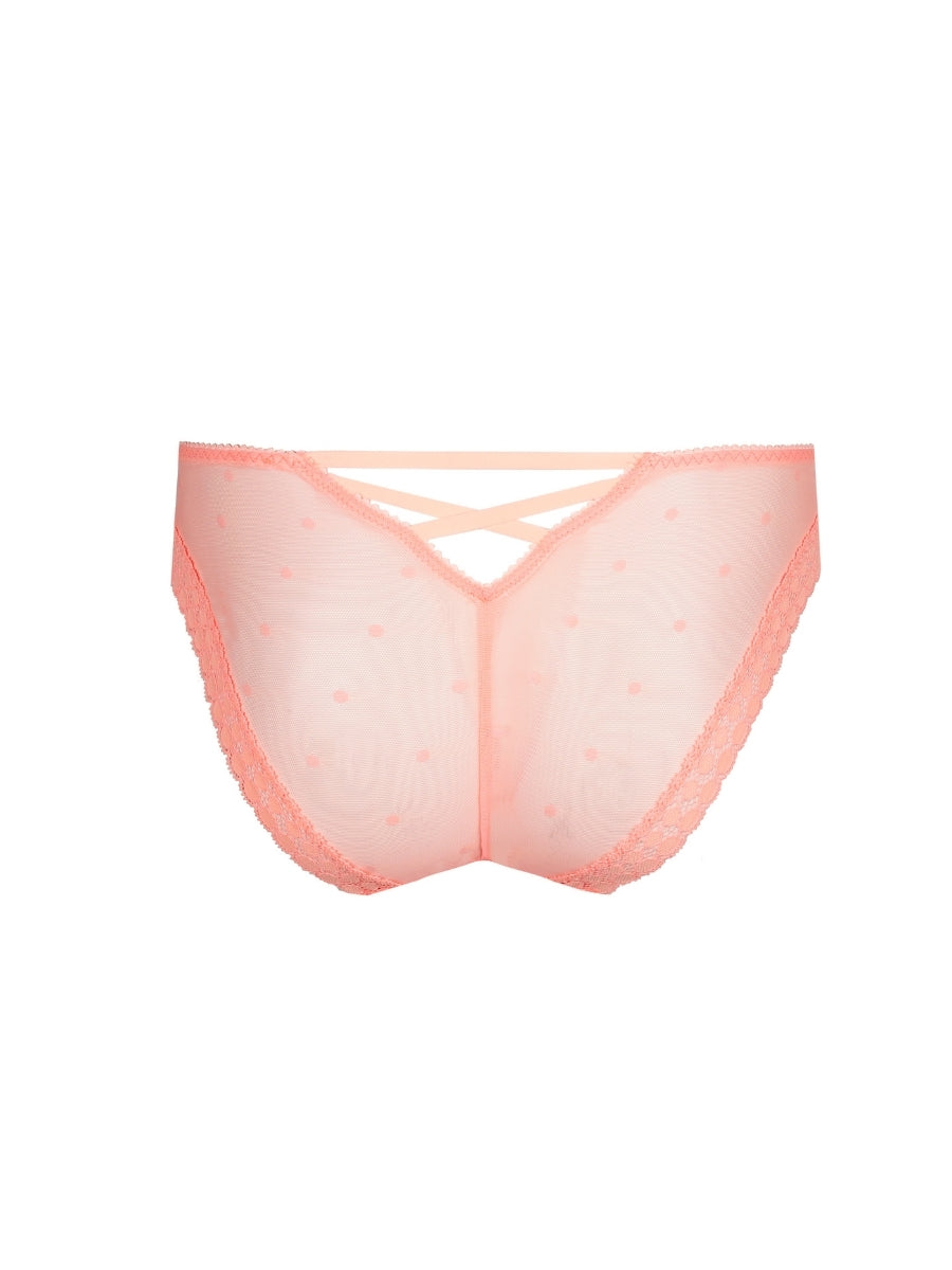 Annaelle Rio Brief