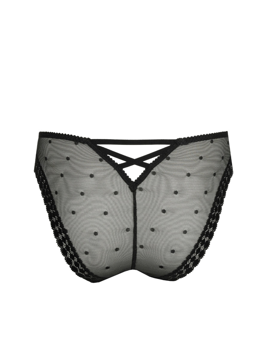 Annaelle Rio Brief