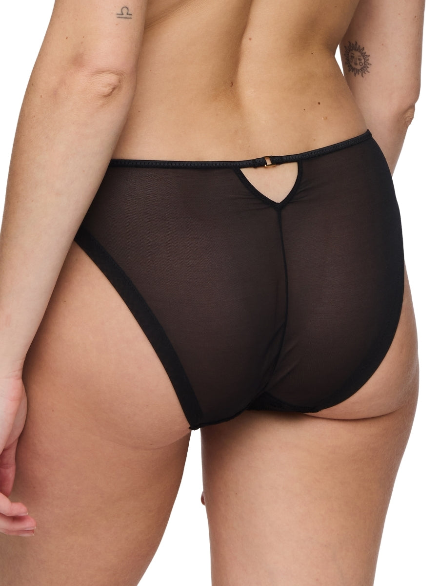 Aven Rio Brief