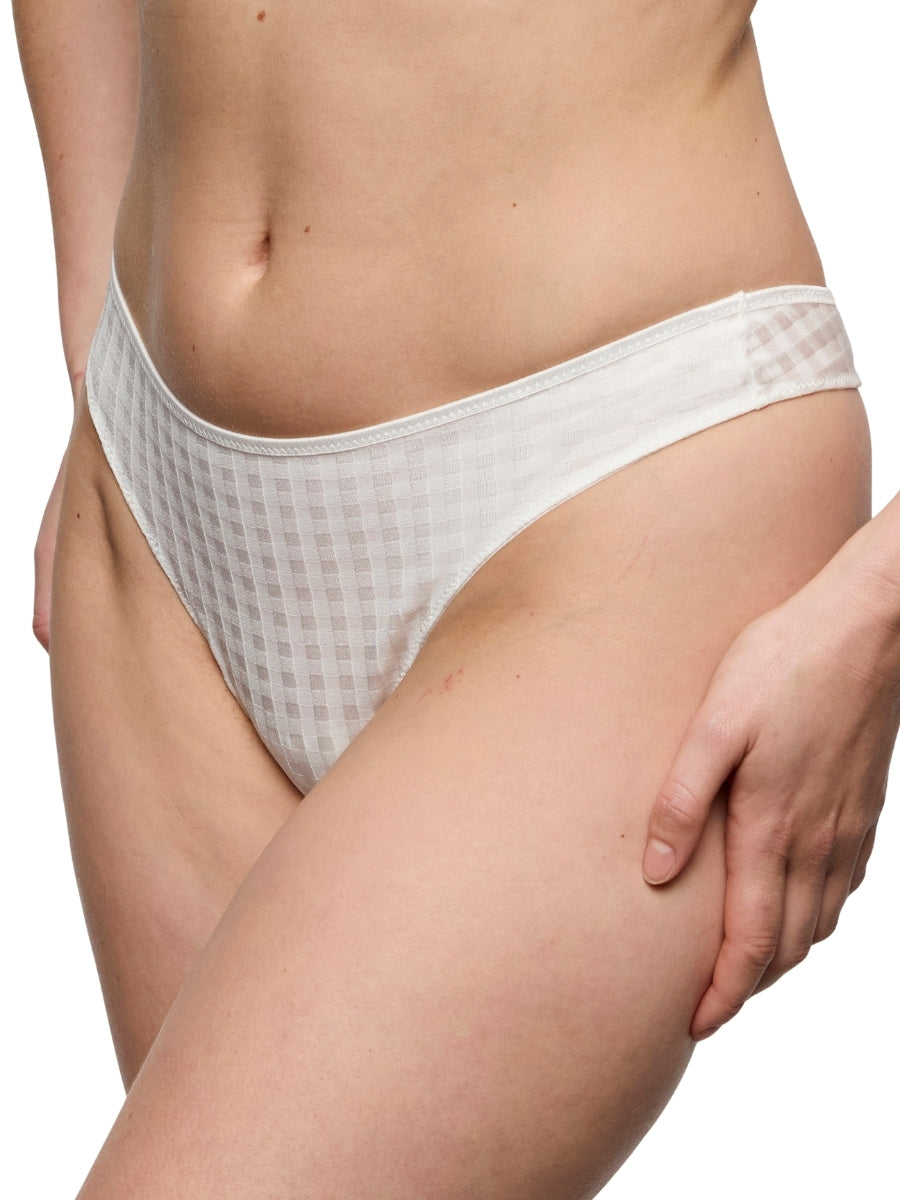 Avero Thong