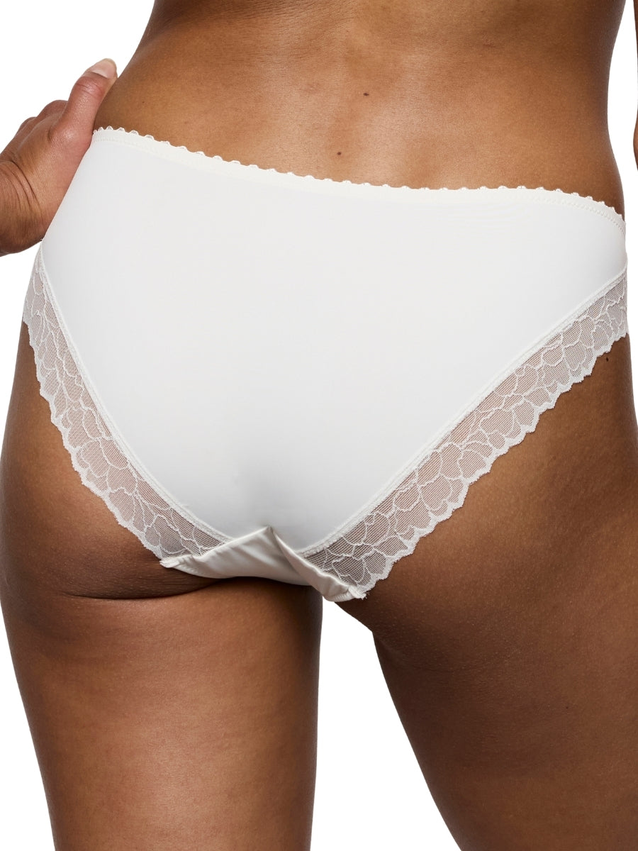 Azelie Rio Brief