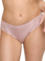 Cathia Rio Brief