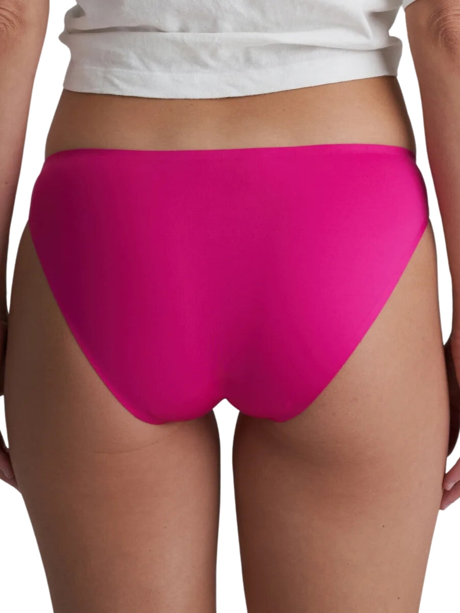 Colour Studio Rio Brief