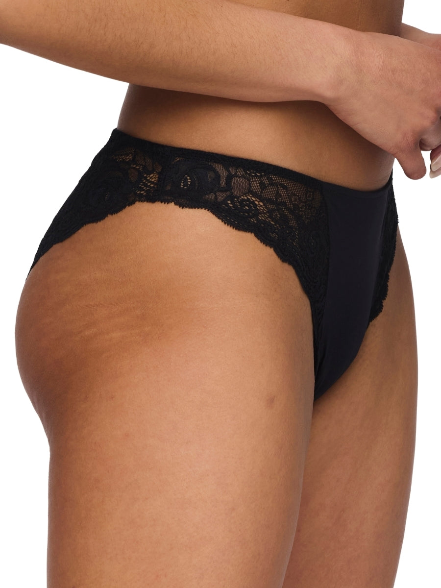 Cyrile Rio Brief