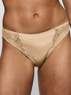 Jane Rio Brief