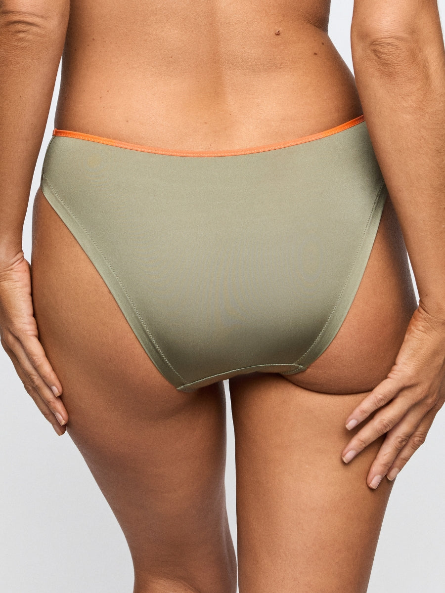 Rommi Rio Brief