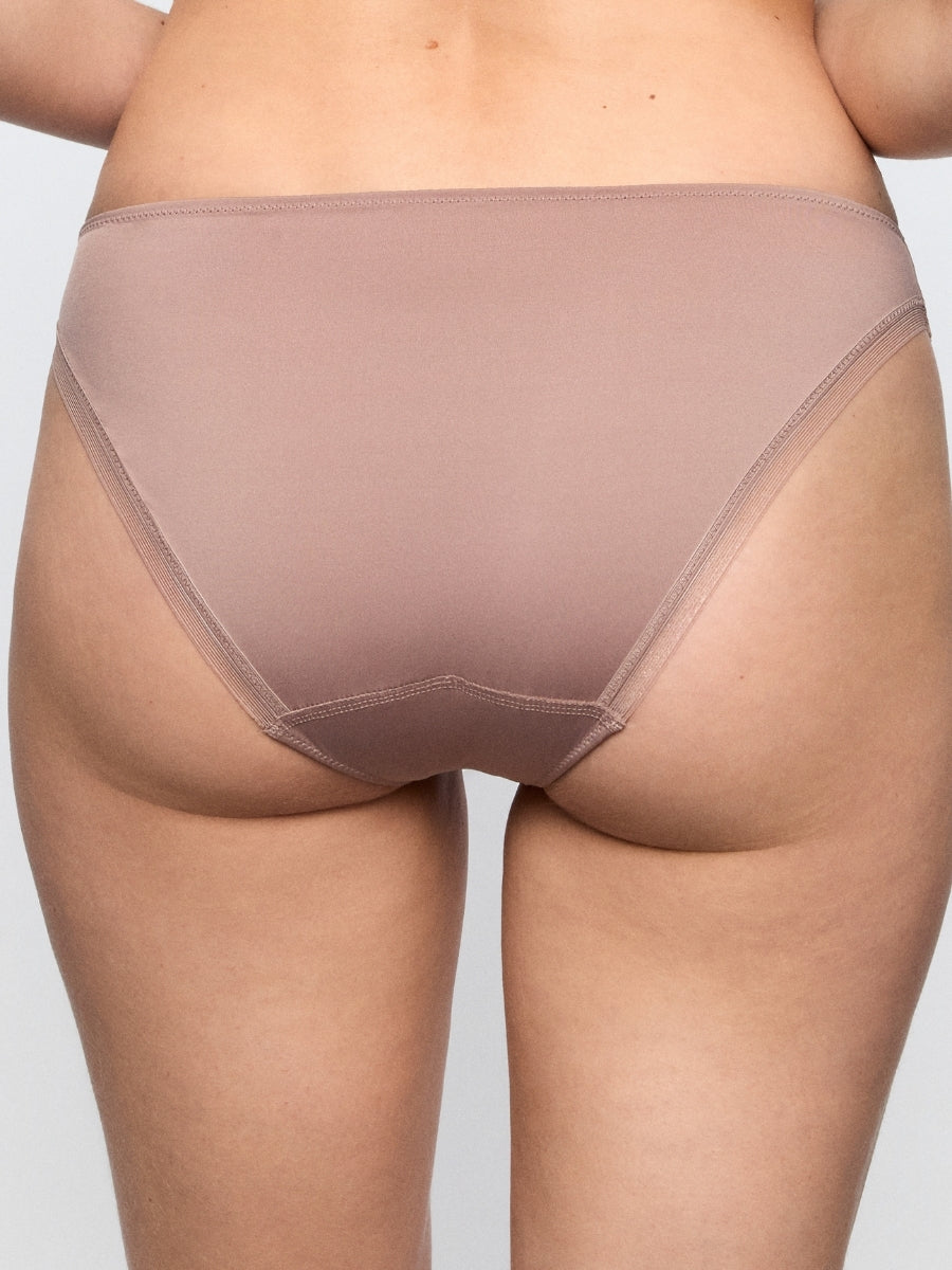 Tom Rio Brief