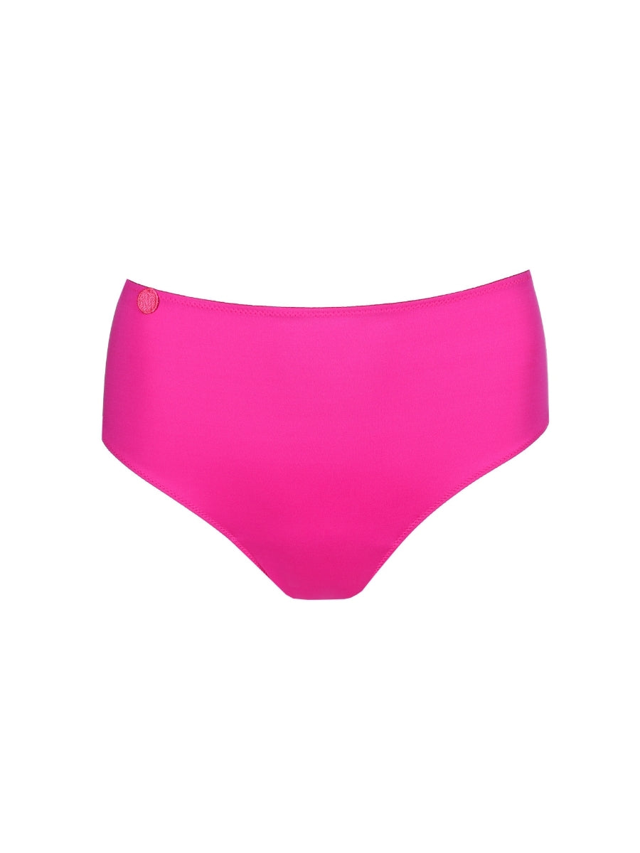 Tom Full Brief
