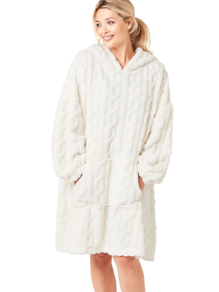 marlon nightwear fleece ponhco