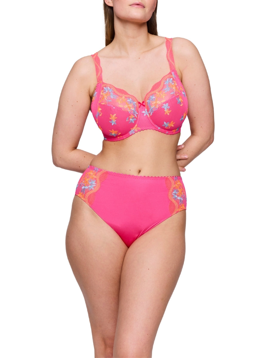 Cala Luna Full Brief