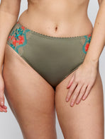 Cala Luna Full Brief