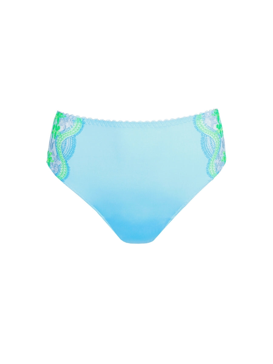 Cala Luna Full Brief