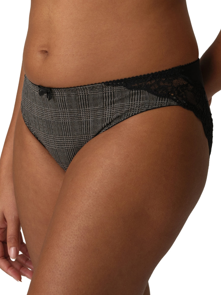 Madison Rio Brief