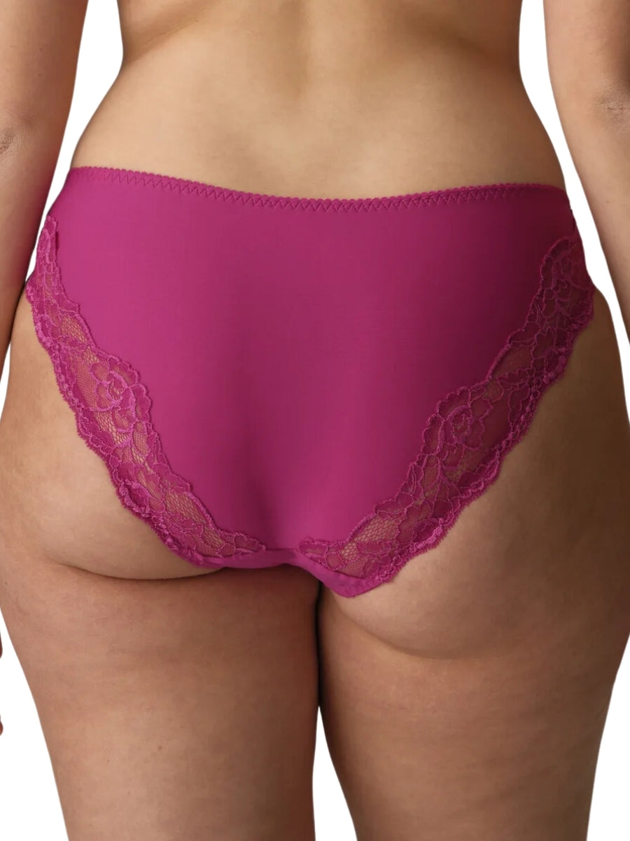 Madison Rio Brief