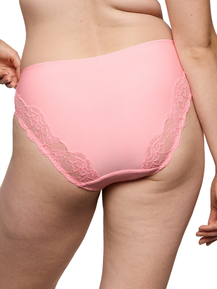 Madison Rio Brief
