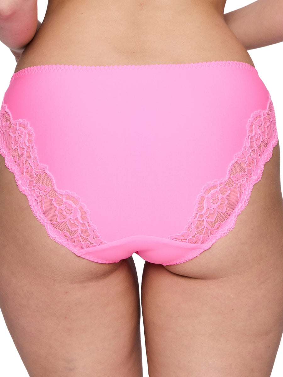 Madison Rio Brief