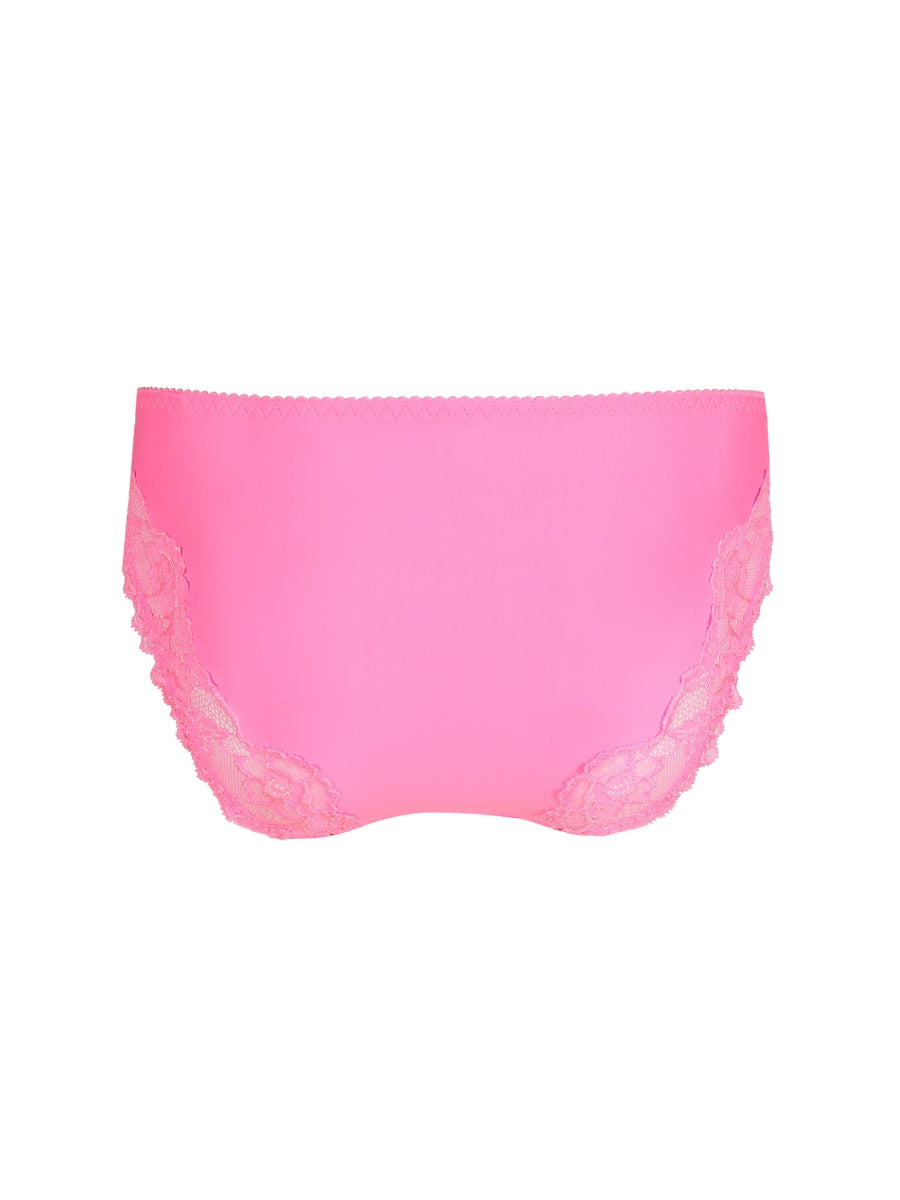 Madison Rio Brief