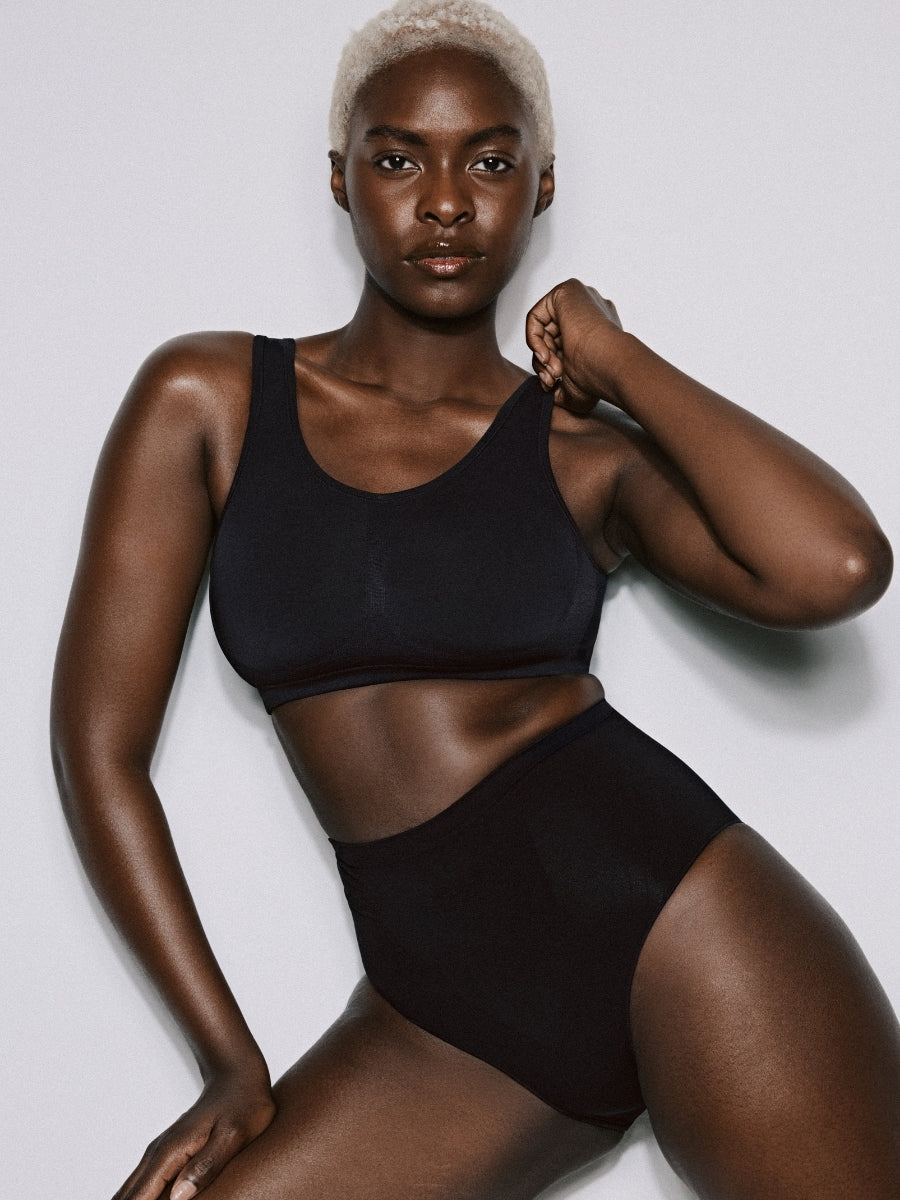Nudda Wireless Bralette - Black