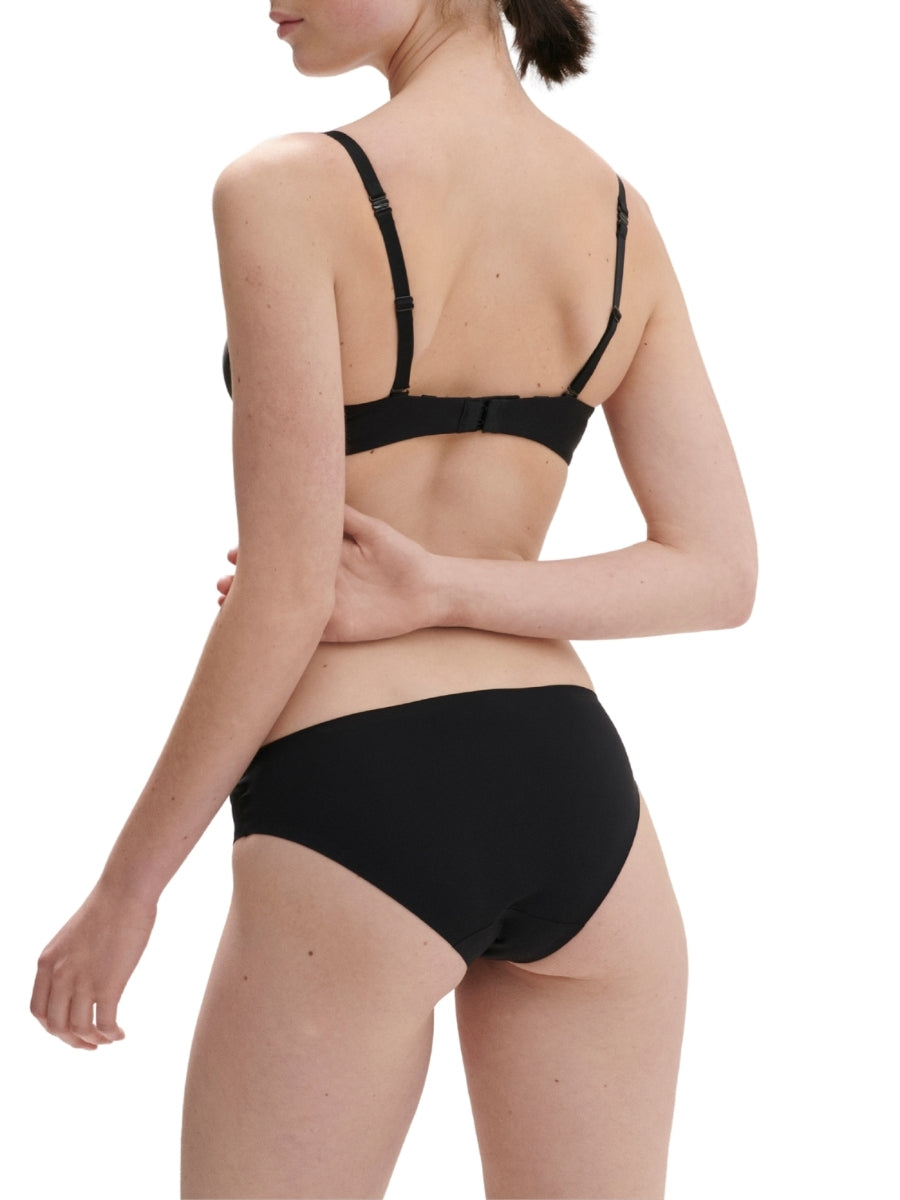 Essentiel Multiway Moulded Bra - Black