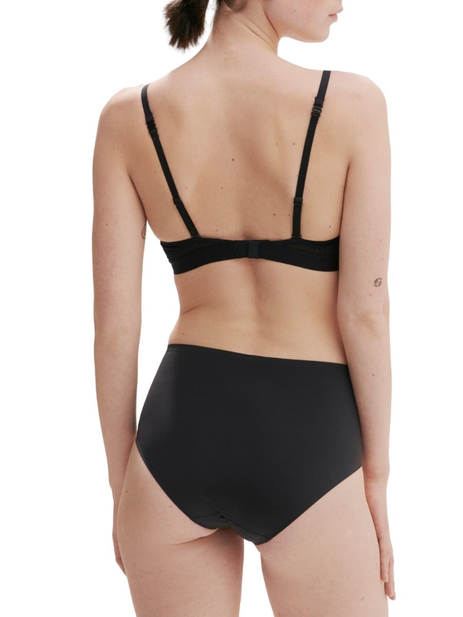 Essentiel Control Brief