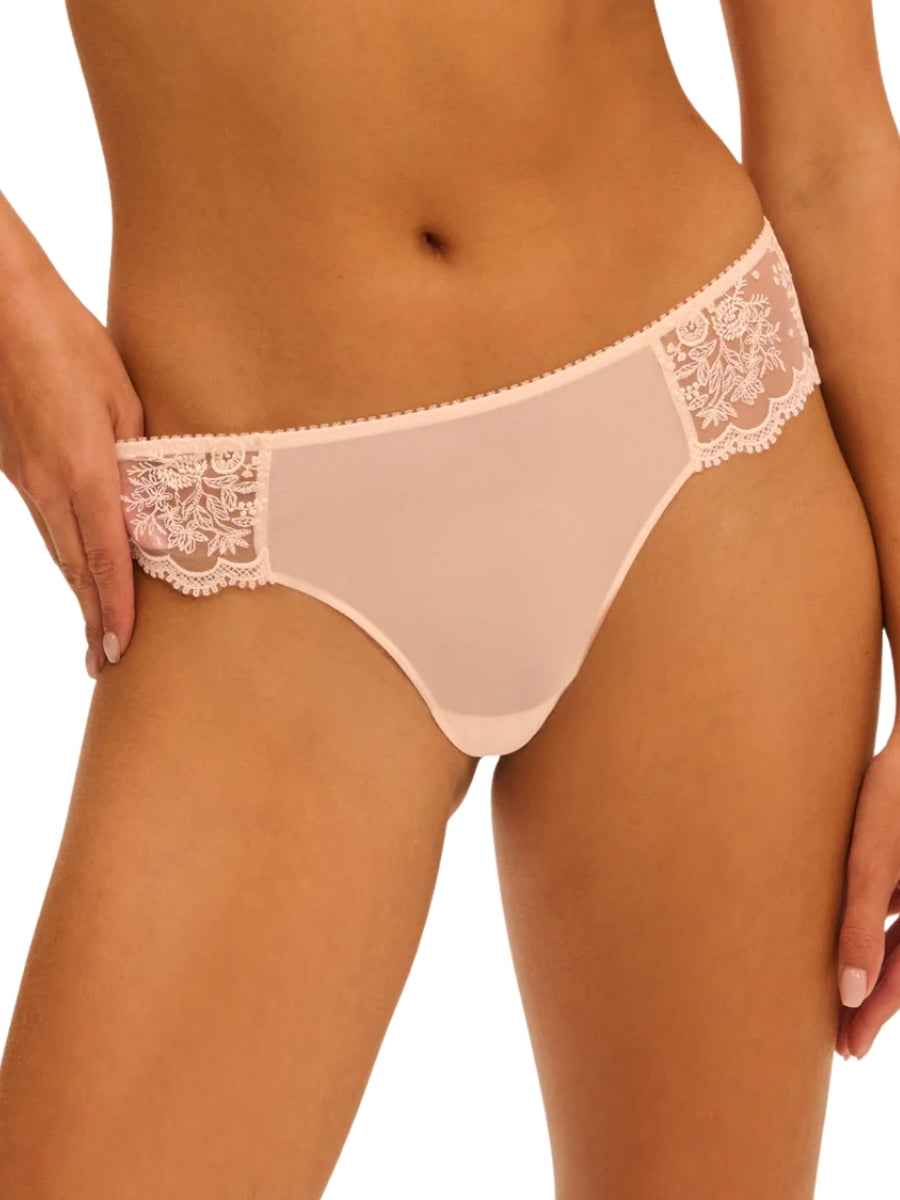 Intrigue Tanga