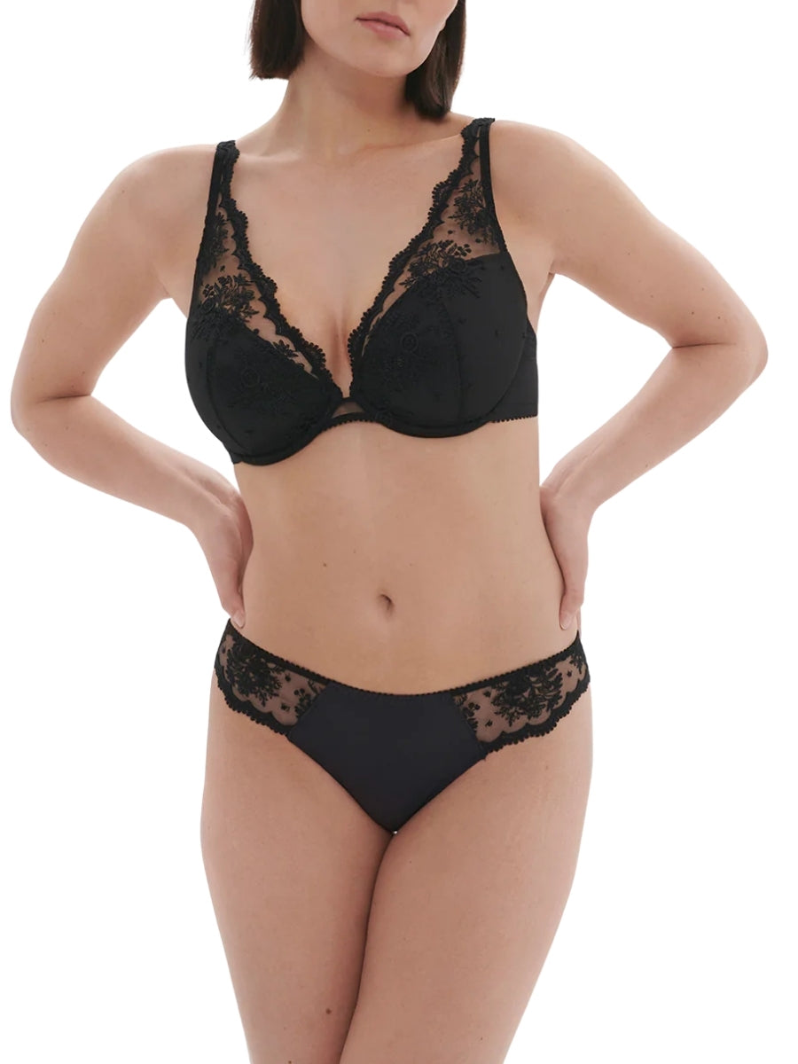 Intrigue Brief