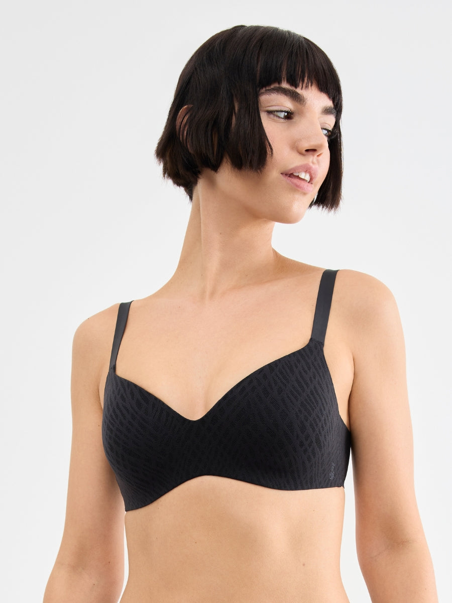 ZERO Feel Bliss UP T-Shirt Bra - Black