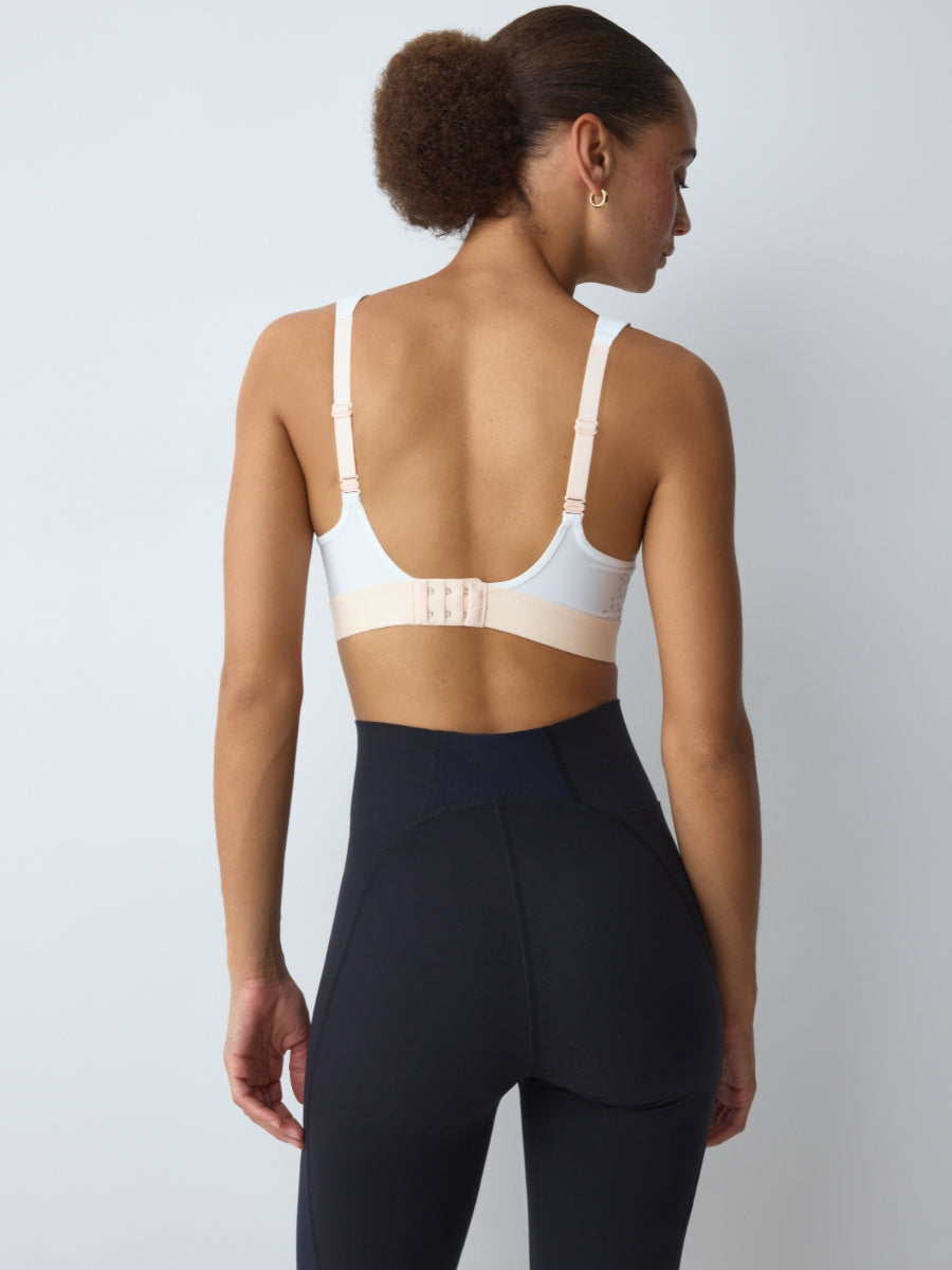 Triaction Extreme Lite N EX Sports Bra - White