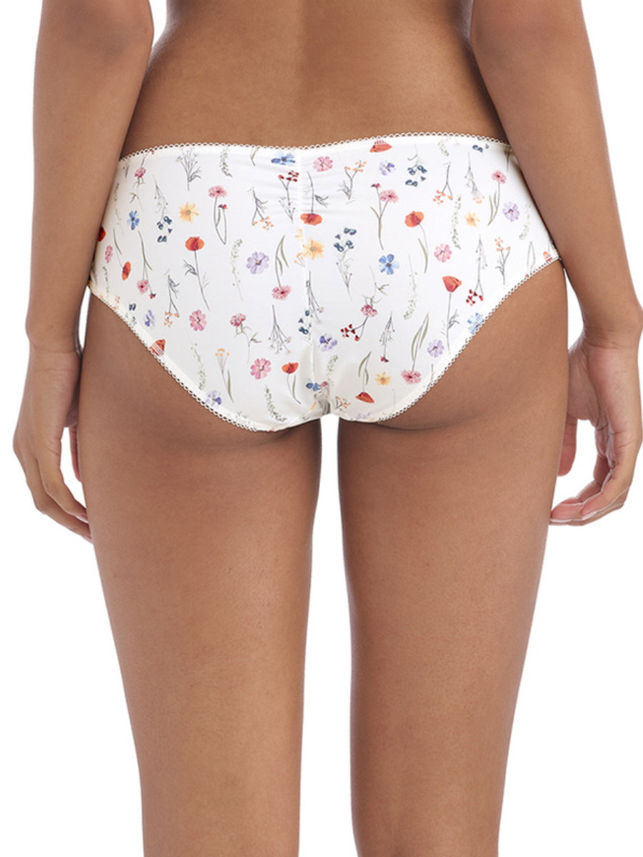 freya daydreaming briefs