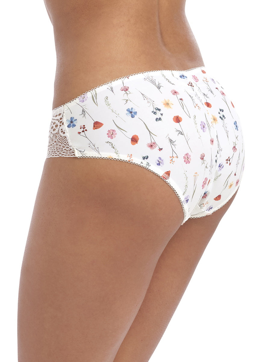 freya daydreaming briefs