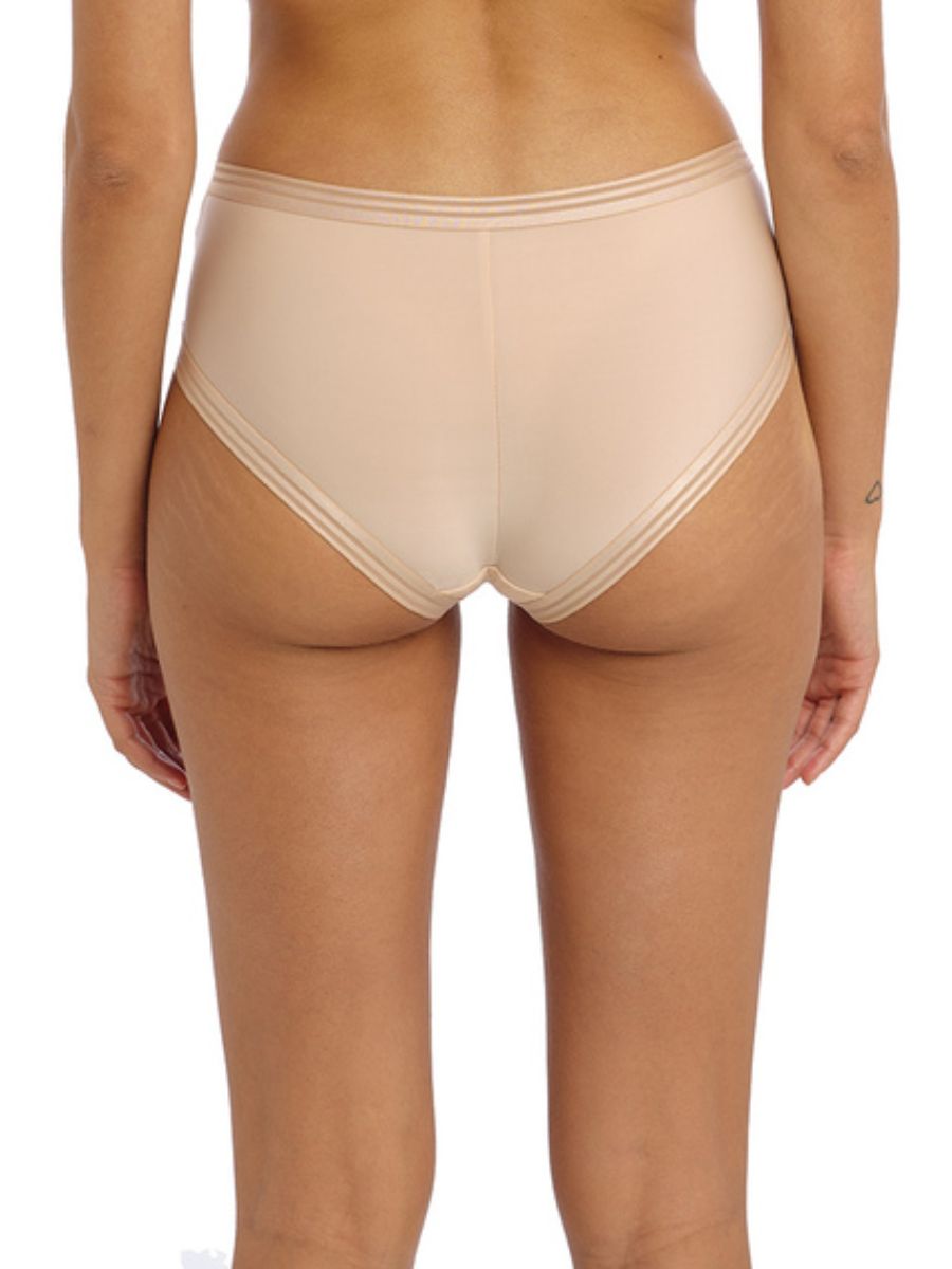 freya tailored short