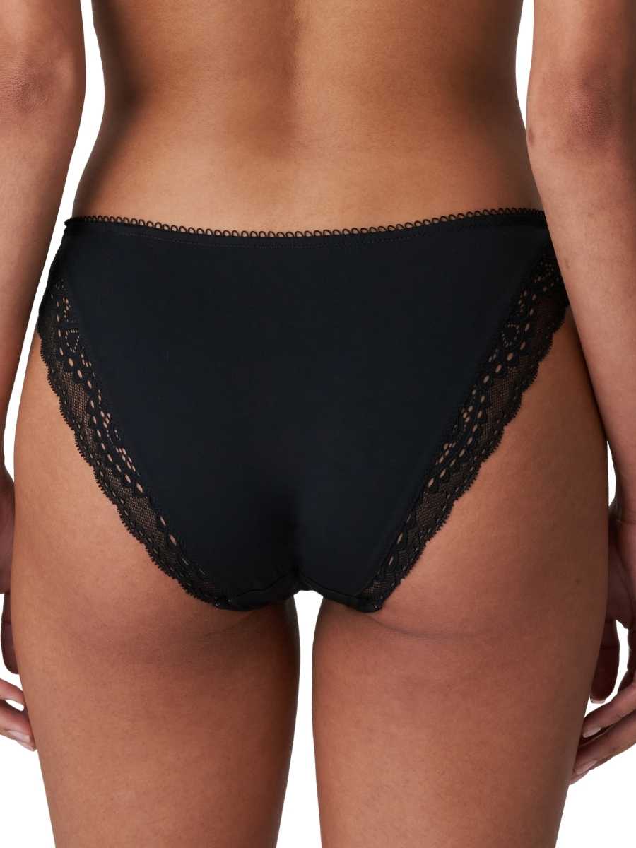 Marie Jo Coely Brief