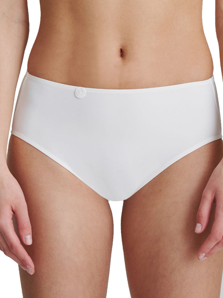 Marie Jo Full Brief