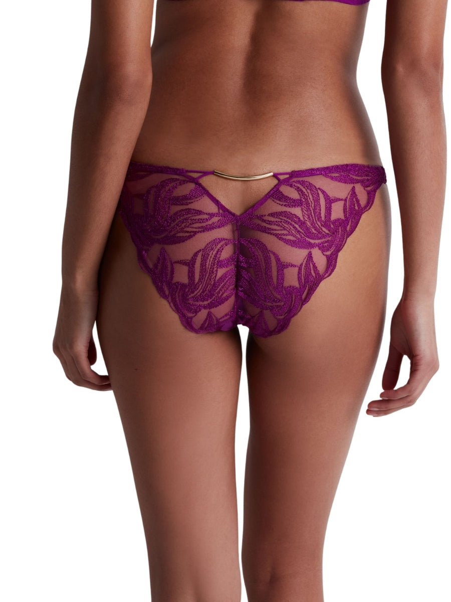 Into The Groove Italian Brief