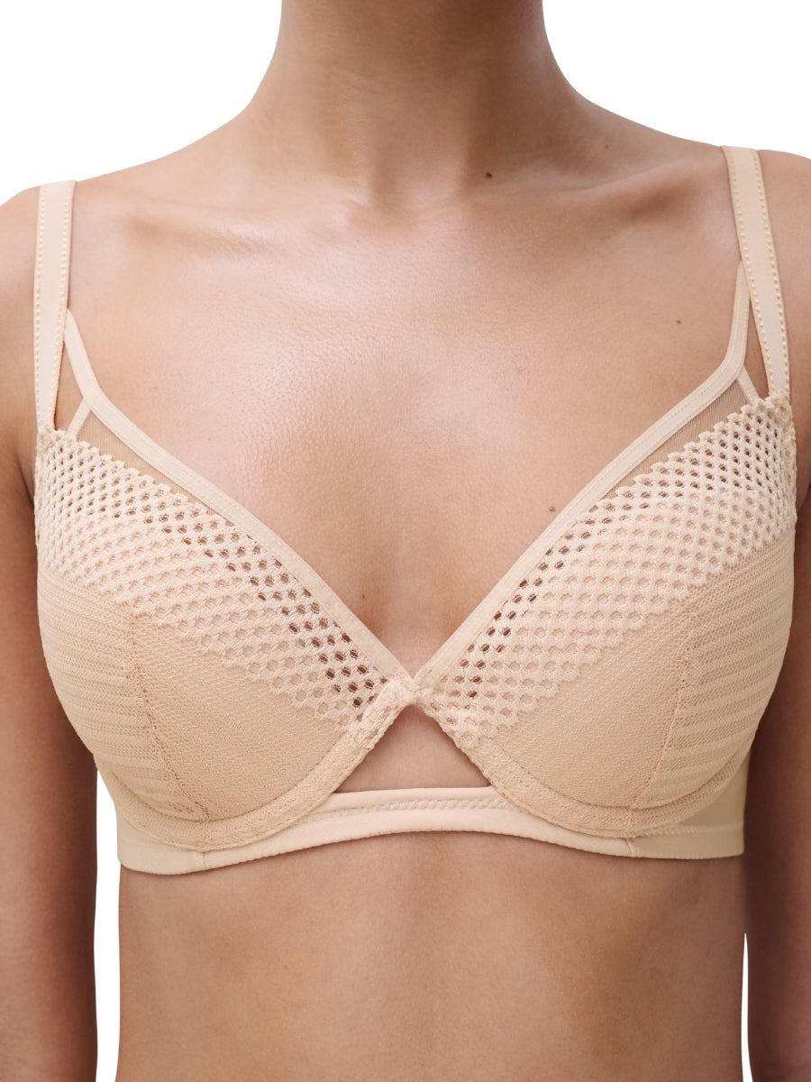 Play Plunge T-Shirt Bra - Golden Beige