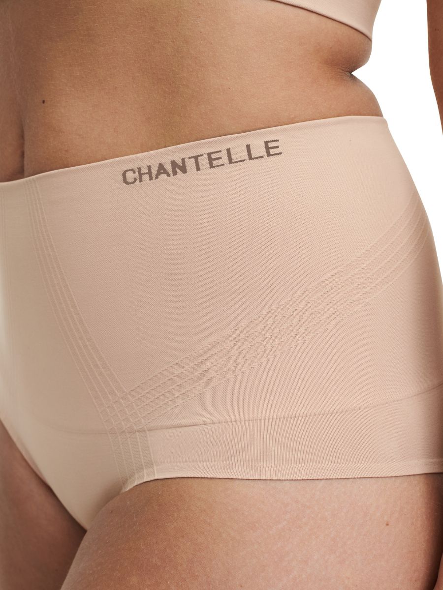 chantelle smooth comfort sculpting full brief