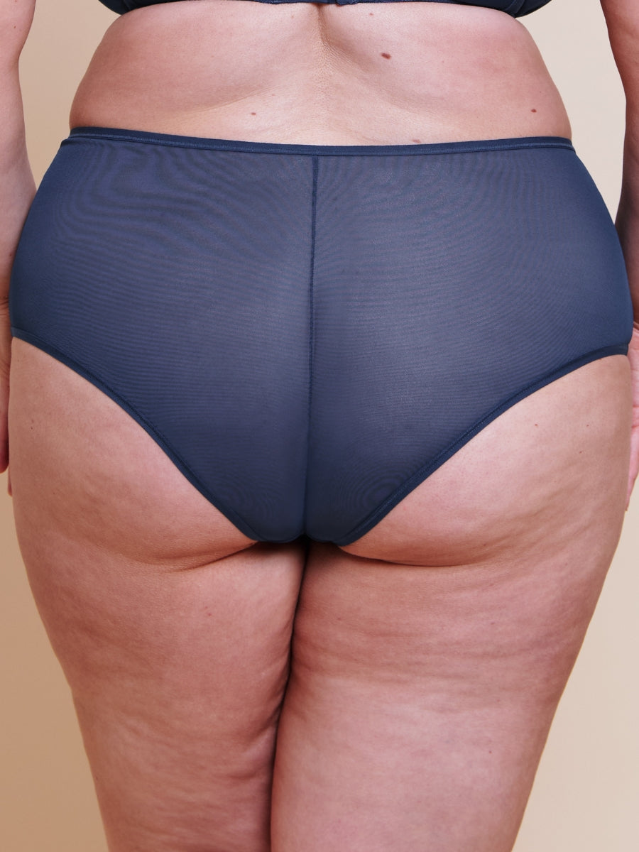 Victory Short