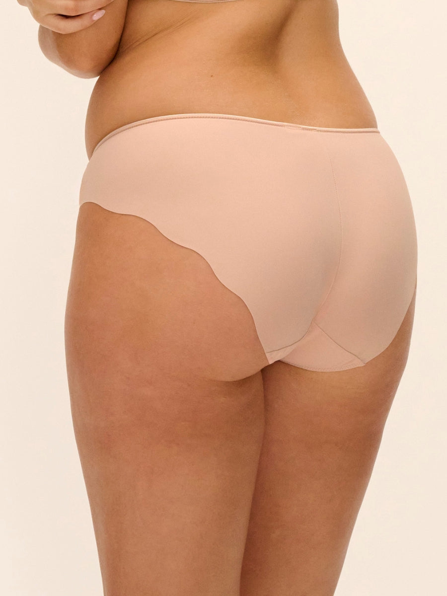 Ana Brief