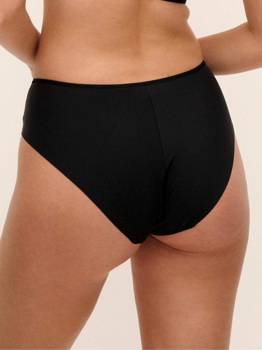 Illusion Brief